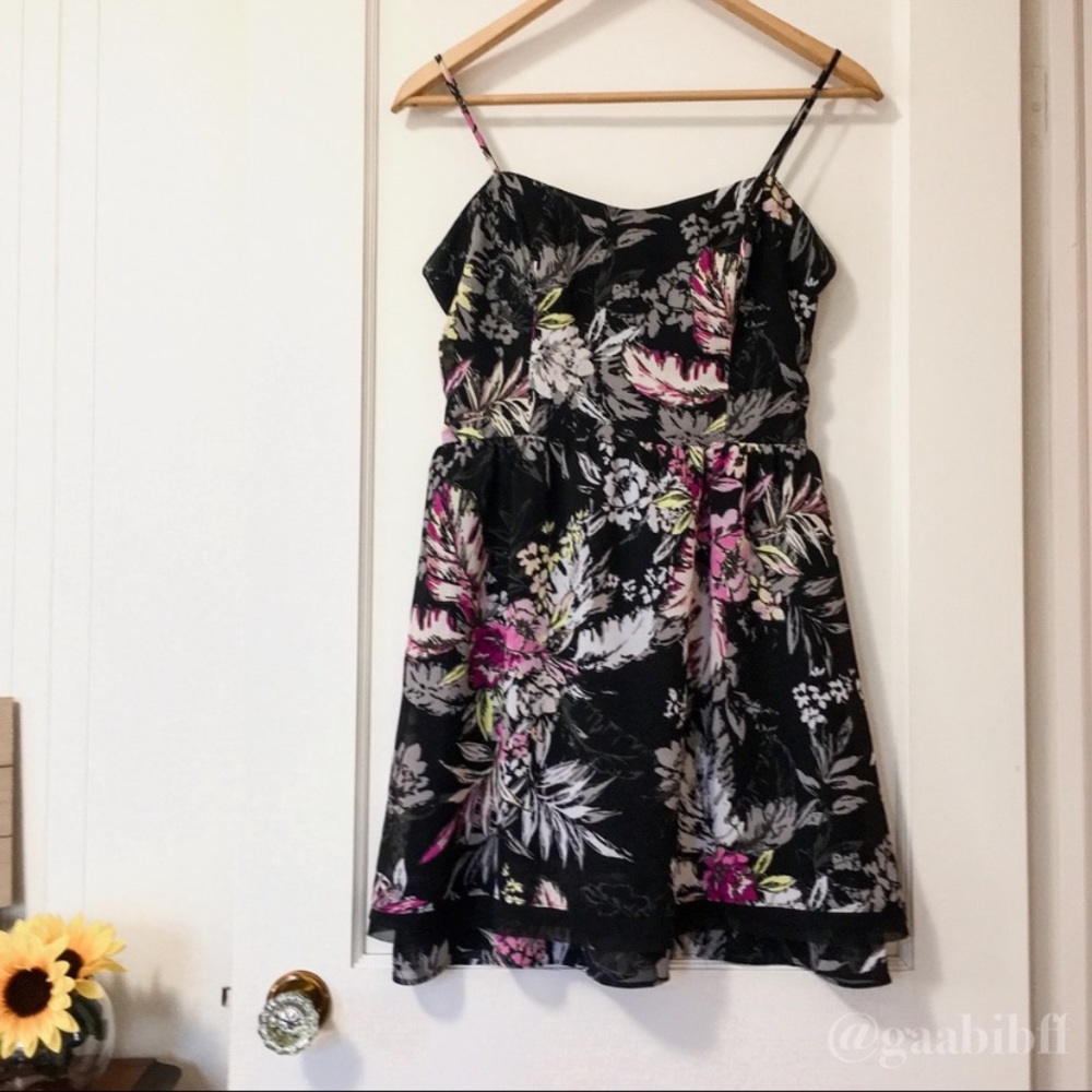 Vera Wang Princess Collection Floral Dress - Picture 4 of 7